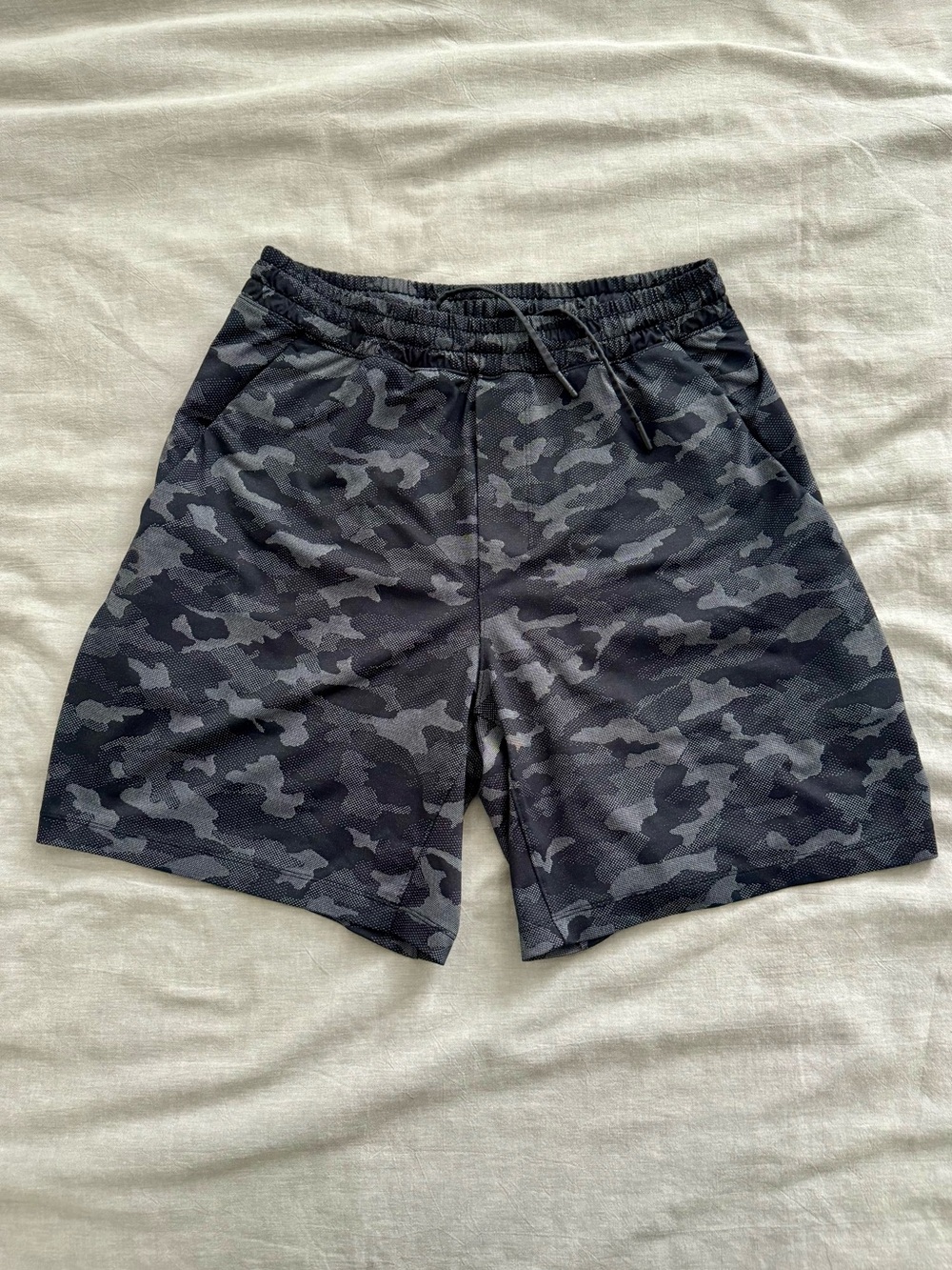 lululemon athletica Pace Breaker Linerless Shorts 7” in Variegated Mesh Camo Blk